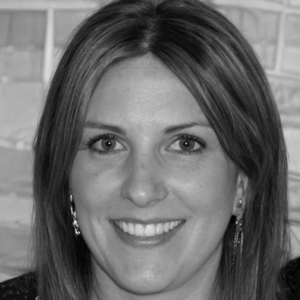 Karina Hoffmann, Finanzexpertin und Kursleiterin